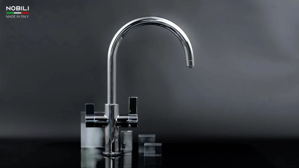 Vòi rửa bát 3 đường nước Nobili được sản xuất và nhập khẩu nguyên chiếc 100% từ Ý