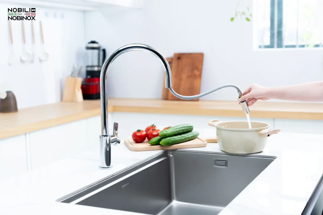 Vòi rửa bát dây rút