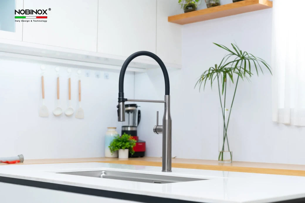 Vòi rửa bát cần mềm