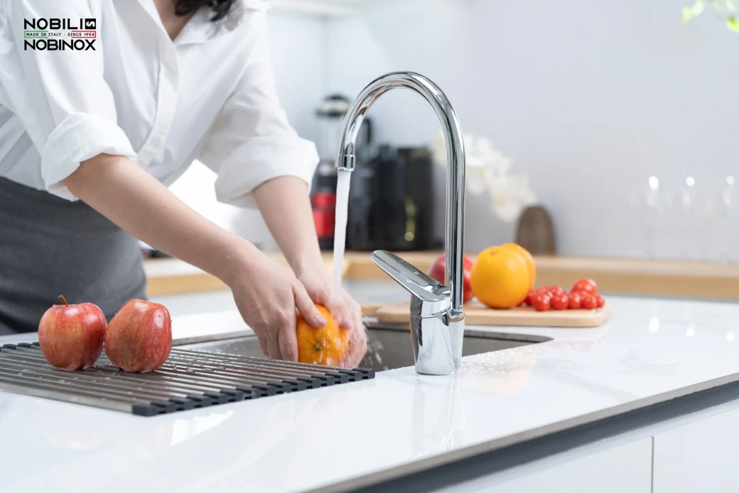 Vòi rửa bát cần cứng