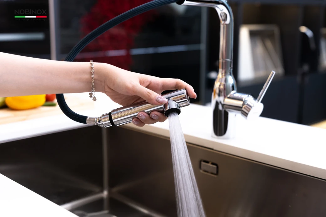 Vòi rửa bát dây rút NOBINOX AQUA VX568