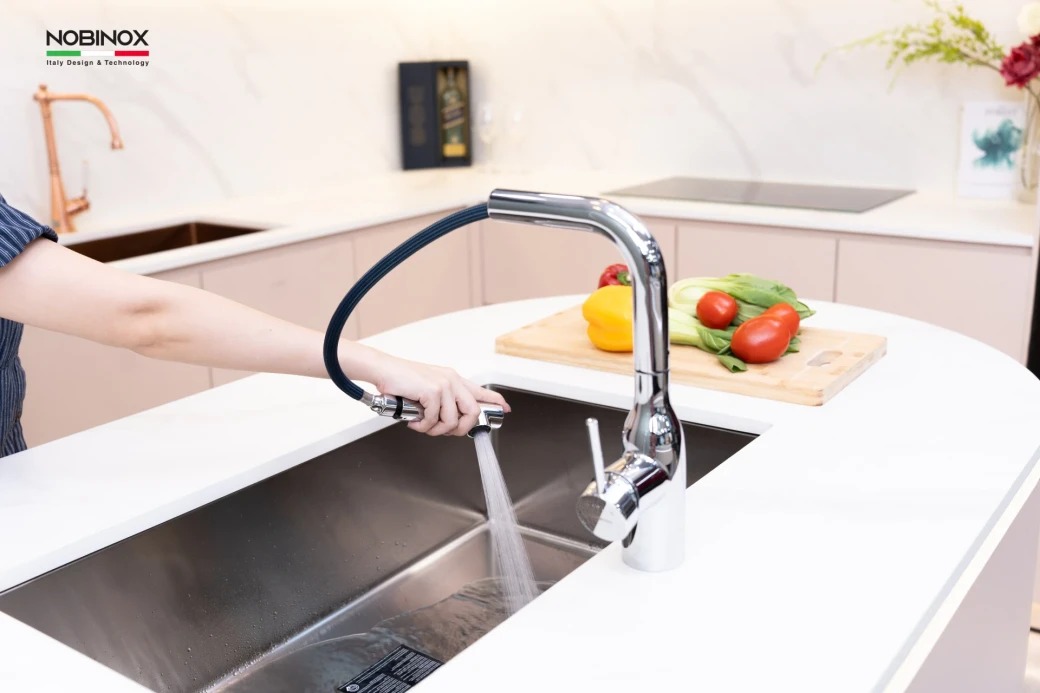 Vòi rửa bát dây rút NOBINOX AQUA VX568