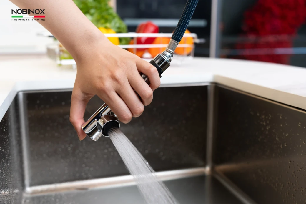 Vòi rửa bát dây rút NOBINOX BIANCO NX601