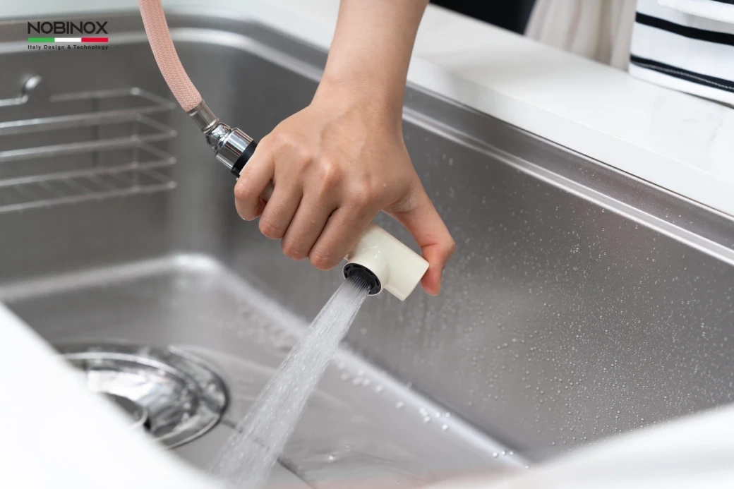 Vòi rửa bát dây rút Nobinox BIANCO NX602