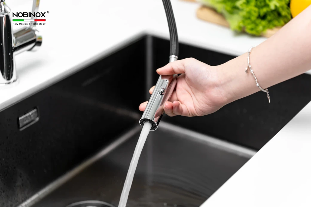 vòi rửa bát dây rút NOBINOX IVY NX202